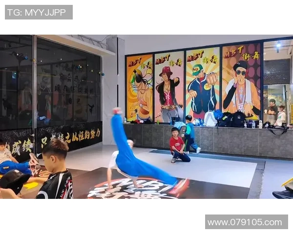 广州街舞队员个人能力提升与团队协作的完美结合探讨